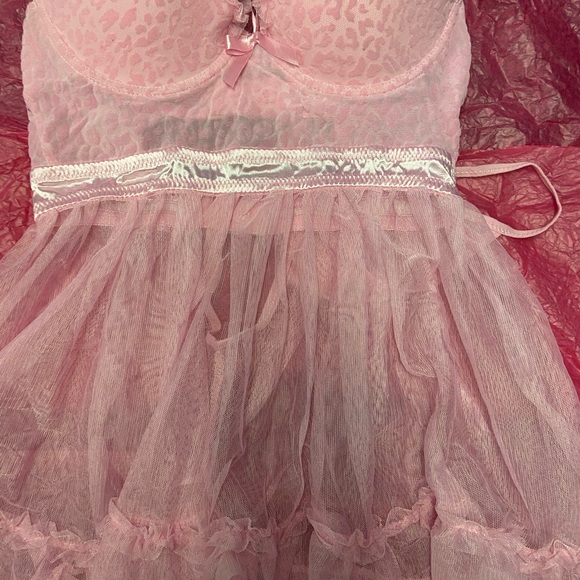 Lingerie - Picture 4 of 4